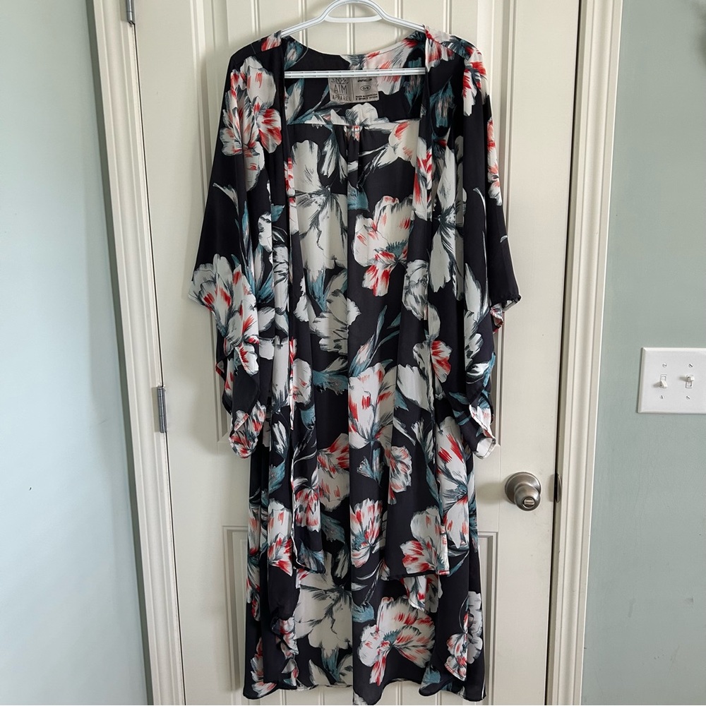 AIM Apparel Floral Kimono (fits up to Size 1X)